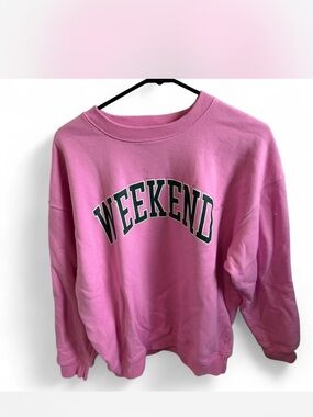 "WEEKEND" Pullover Sweatshirt